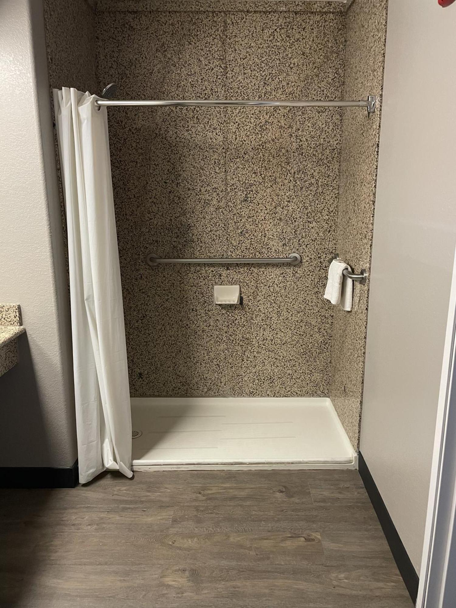 Hawthorn Extended Stay By Wyndham هوبز، نيومكسيكو الغرفة الصورة