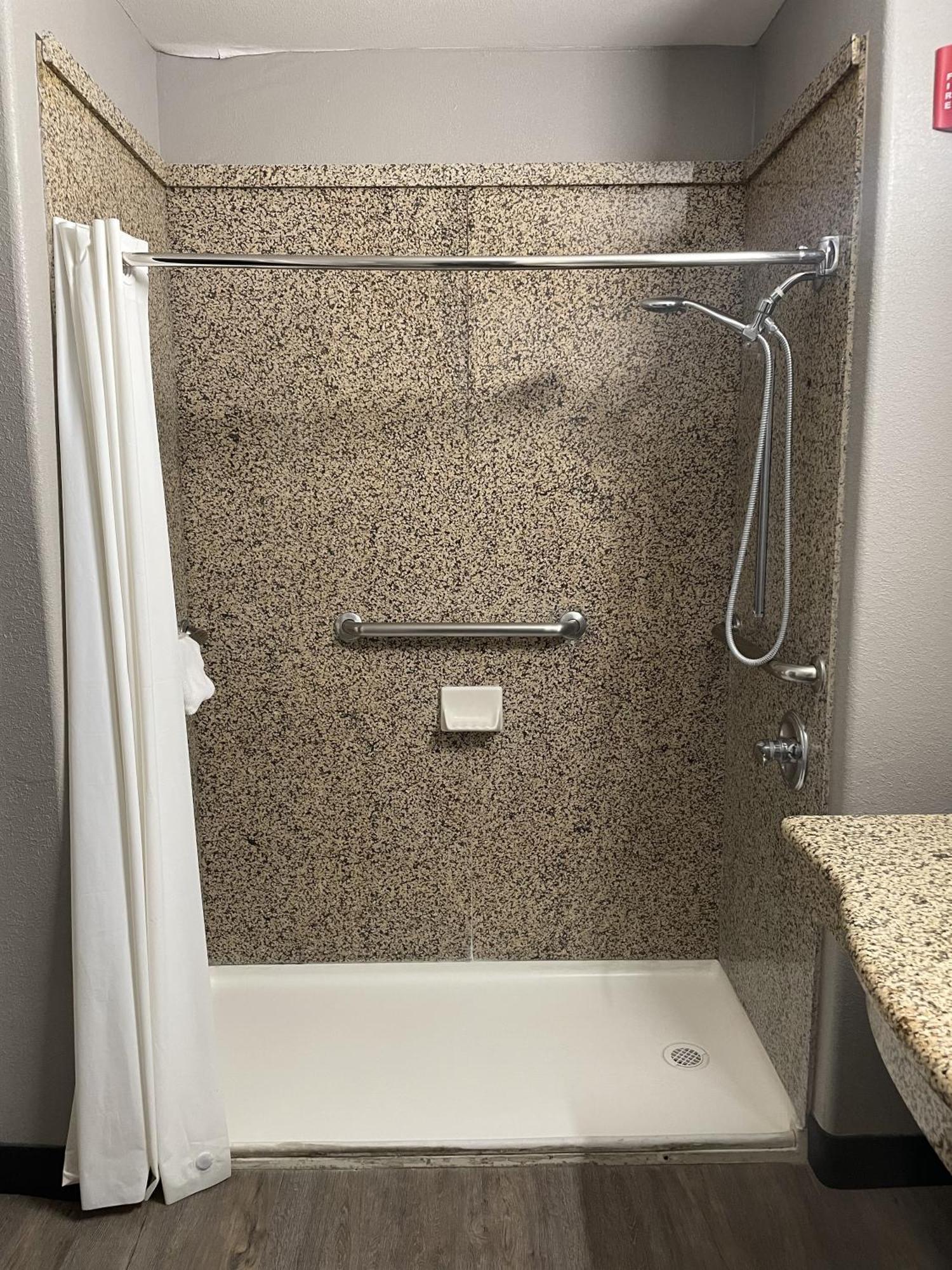 Hawthorn Extended Stay By Wyndham هوبز، نيومكسيكو الغرفة الصورة